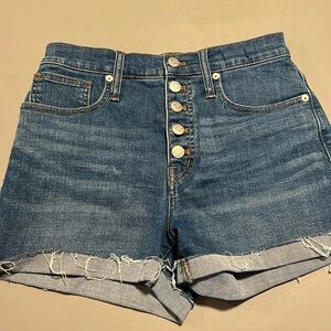 Like new high-rise jean shorts